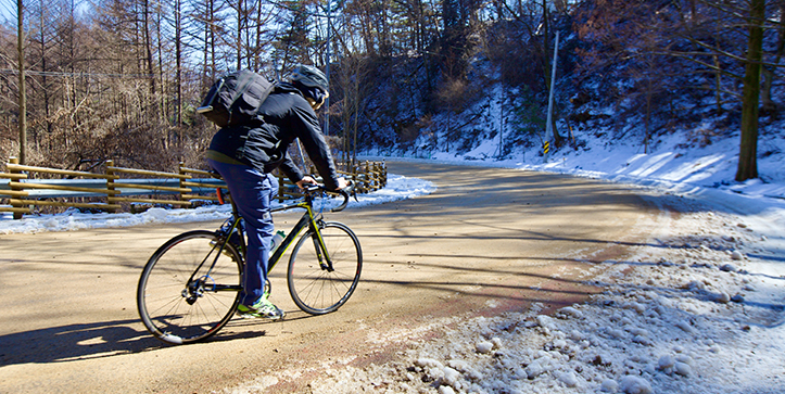 What to wear cycling in winter when it gets cold